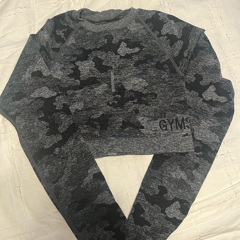 Gymshark Cropped long sleeve active top